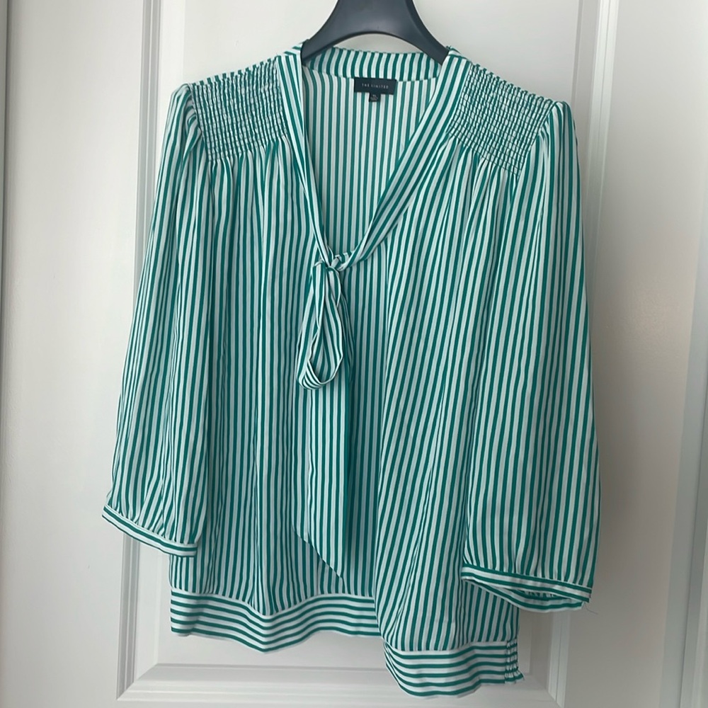 The Limited Women’s 3/4 Sleeve Blouse
